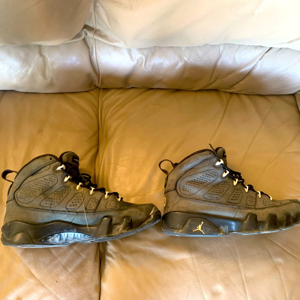 Bundle of air Jordan’s used